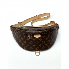 Сумка Louis Vuitton Bumbag из классической канвы Monogram с кожаной нашивкой